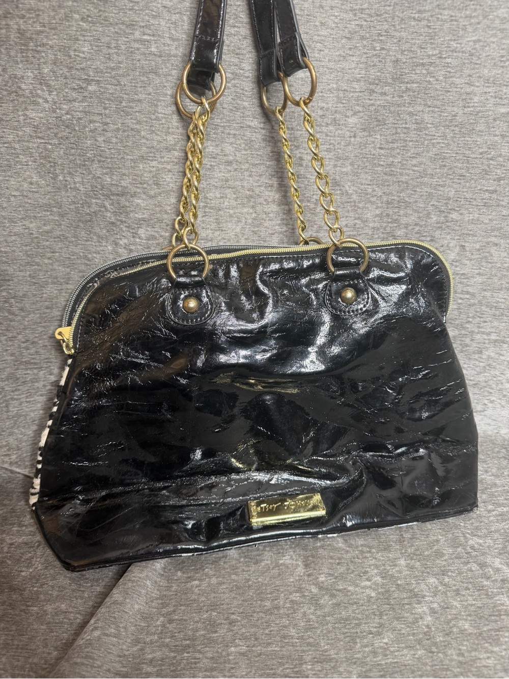 Betsey Johnson Black & White Houndstooth Chain Strap Shoulder Bag - Picture 2 of 4